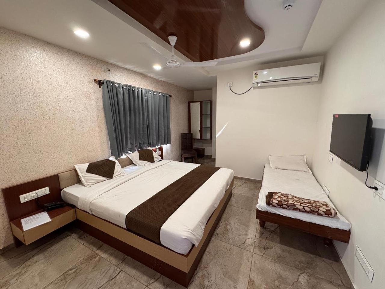 Hotel Balaji Square Porbandar Exteriér fotografie
